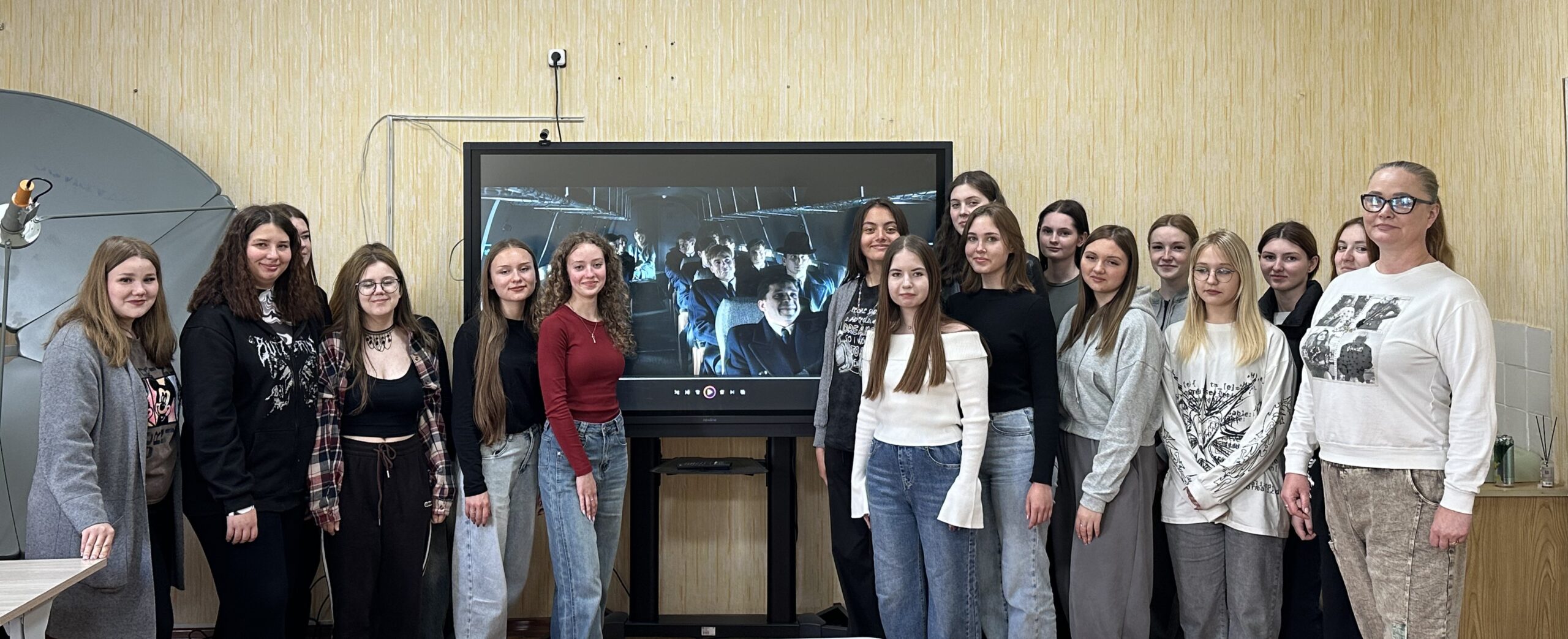 Просмотр кинофильма «11 молчаливых мужчин»