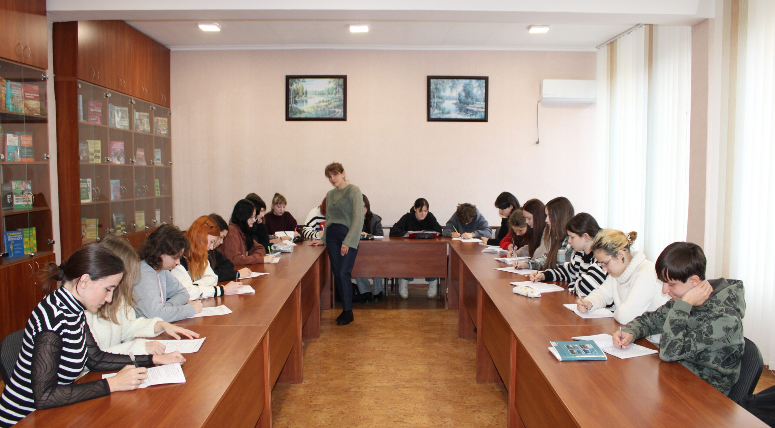 От выбора к уверенности: как Центр содействия трудоустройству помогает выпускникам найти свой путь