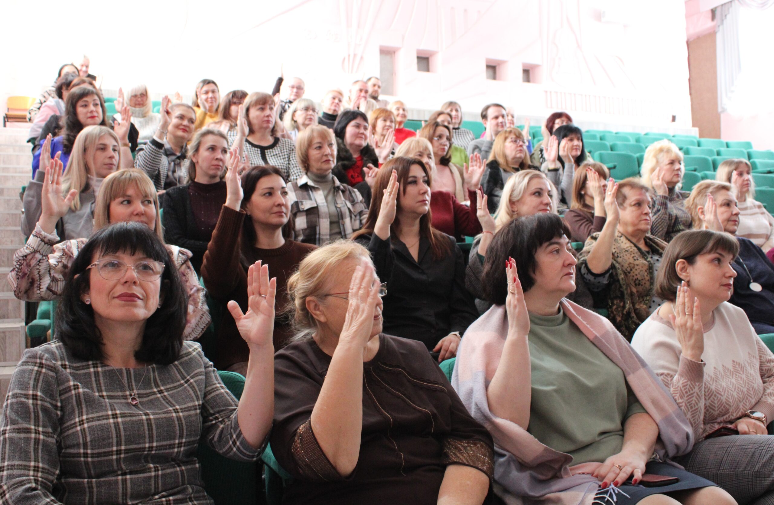 В Стахановском колледже #ЛГПУ прошло очередное заседание педагогического совета