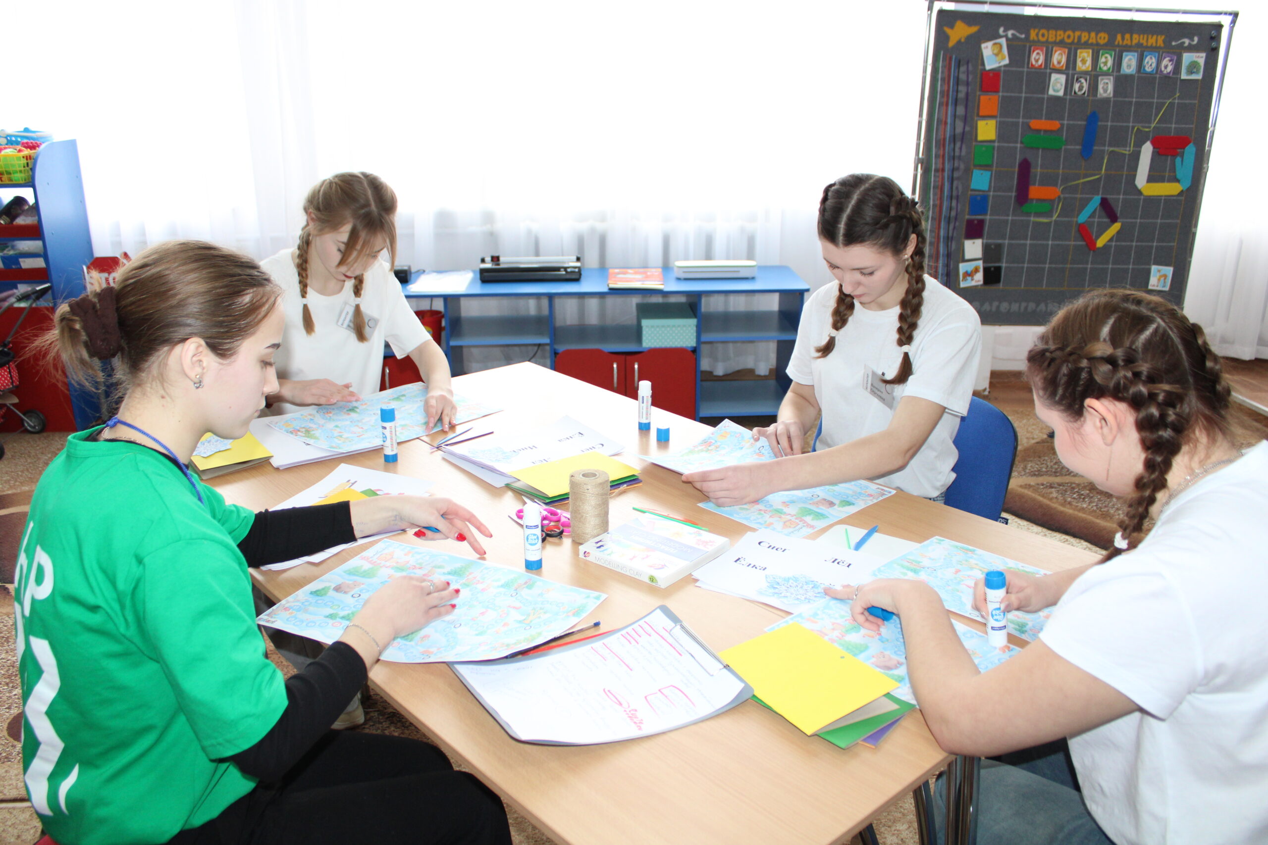 ФИНАЛ МАСТЕРСТВА: В СТАХАНОВСКОМ КОЛЛЕДЖЕ ЛГПУ ЗАВЕРШИЛСЯ РЕГИОНАЛЬНЫЙ ЭТАП ЧЕМПИОНАТА «ПРОФЕССИОНАЛЫ» ПО КОМПЕТЕНЦИИ «ДОШКОЛЬНОЕ ВОСПИТАНИЕ»