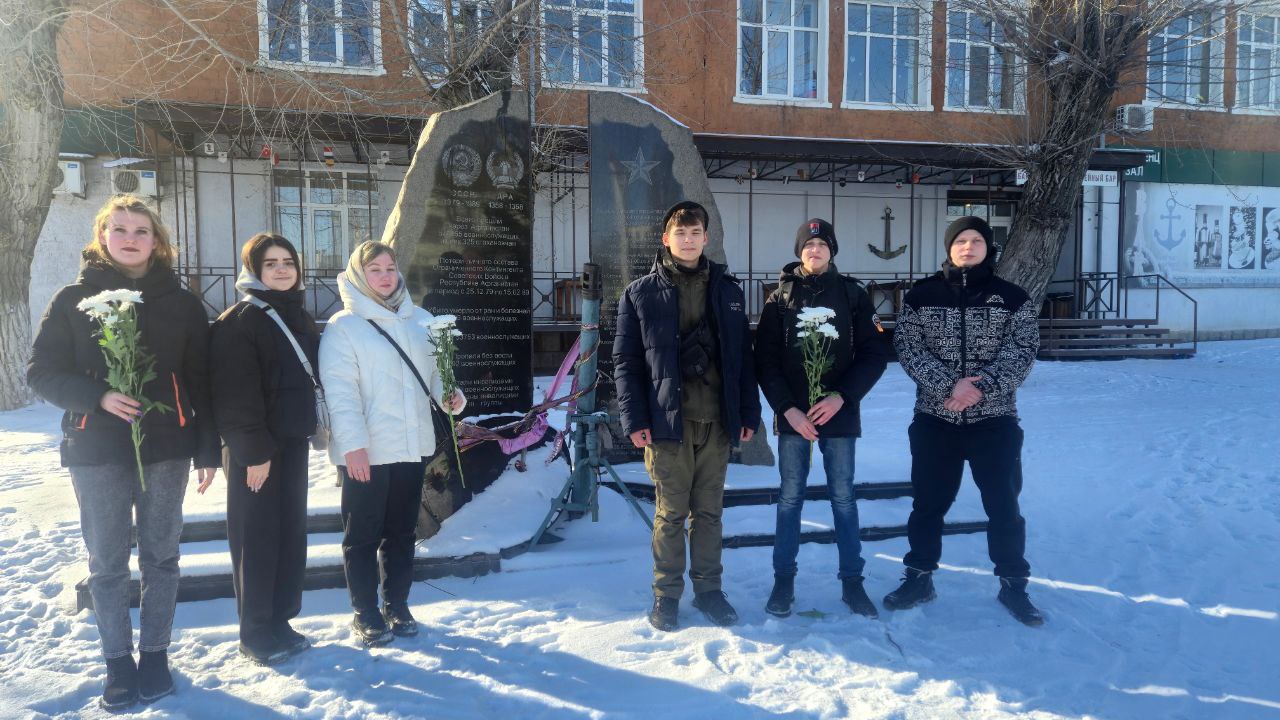 ДЕНЬ ПАМЯТИ РОССИЯН, ИСПОЛНЯВШИХ СЛУЖЕБНЫЙ ДОЛГ ЗА ПРЕДЕЛАМИ ОТЕЧЕСТВА: ЗАВЕРШЕНИЕ ВЫВОДА ВОЙСК ИЗ АФГАНИСТАНА