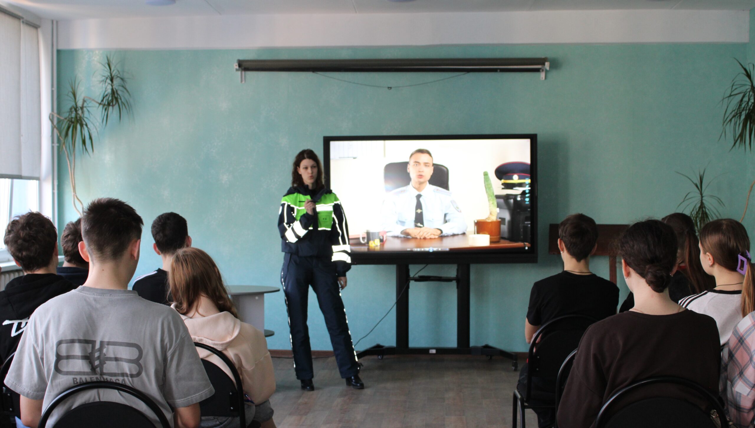 БЕЗОПАСНОСТЬ НА ДОРОГАХ