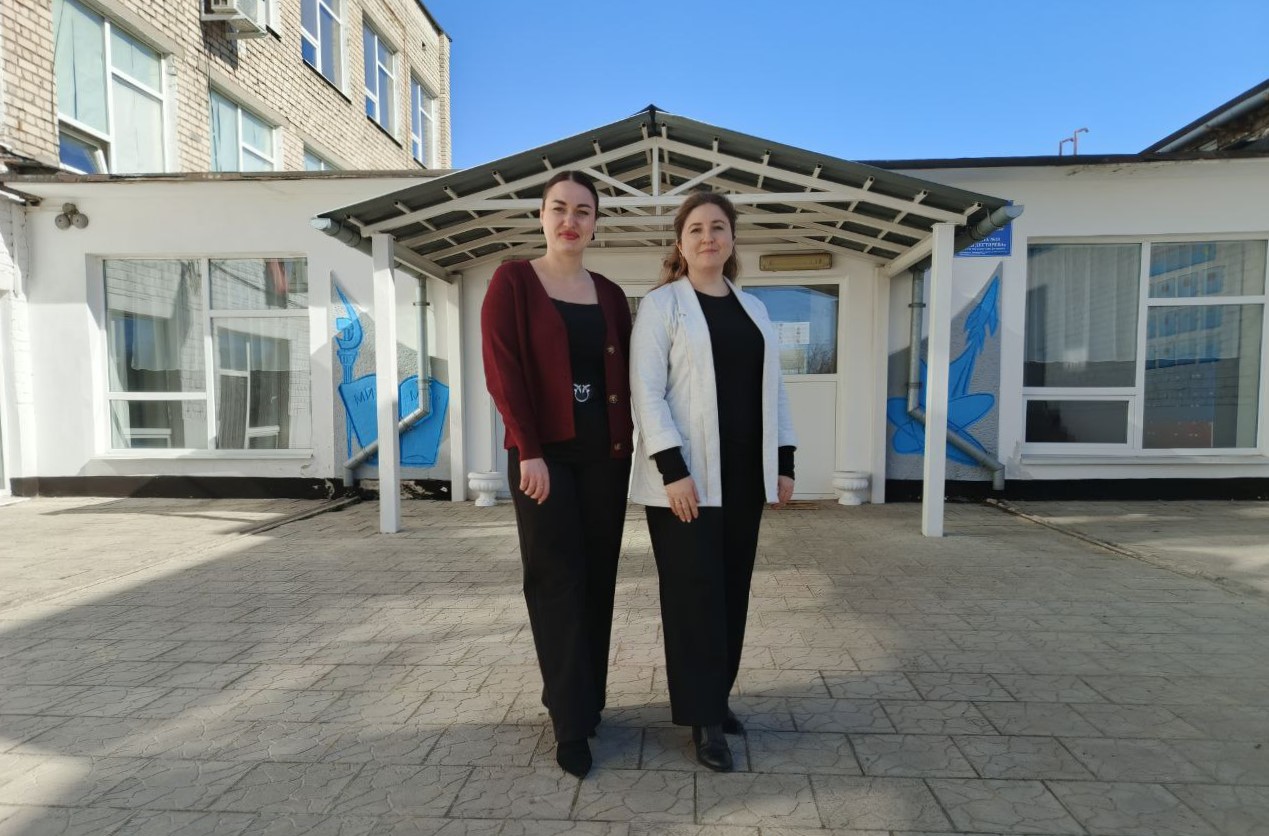 Путь в профессию: преподаватели Стахановского колледжа ЛГПУ встретились с учениками Перевальского района