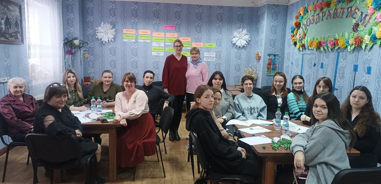 Студенты Стахановского колледжа ЛГПУ проверили знания в интеллектуальном бою