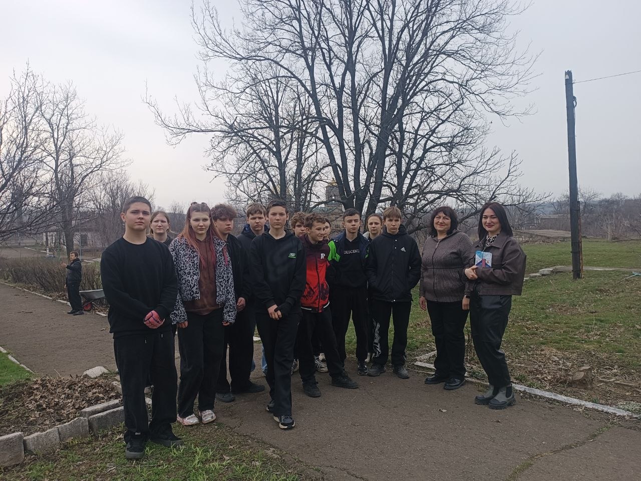 Путь в профессию: преподаватели Стахановского колледжа ЛГПУ встретились с учениками Перевальска и Перевальского района