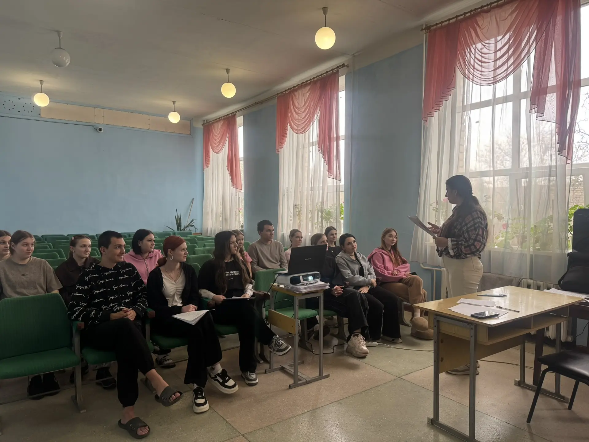 Лекция «Легко ли быть молодым?»