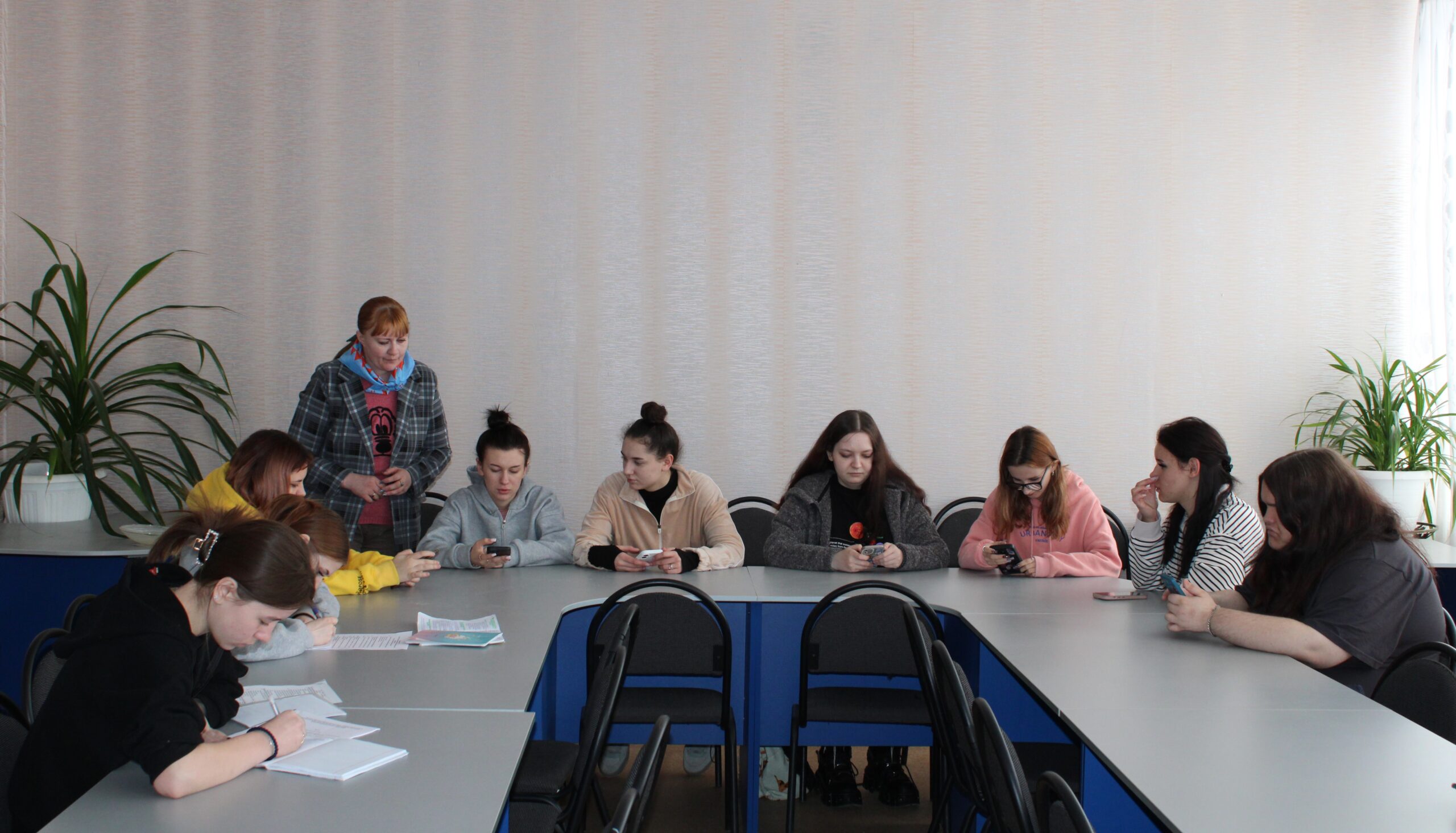 В Стахановском колледже ЛГПУ прошла профессиональная «маршрутизация» будущих педагогов