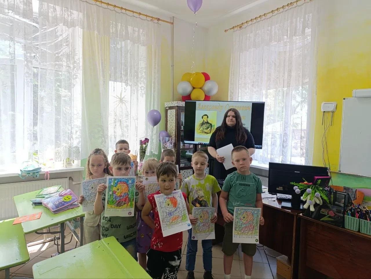 Студенты Стахановского колледжа ЛГПУ проходят летнюю практику на площадке «Территория детства»